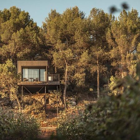 Les Cabanes De L'Oller Del Mas Manresa Exterior photo